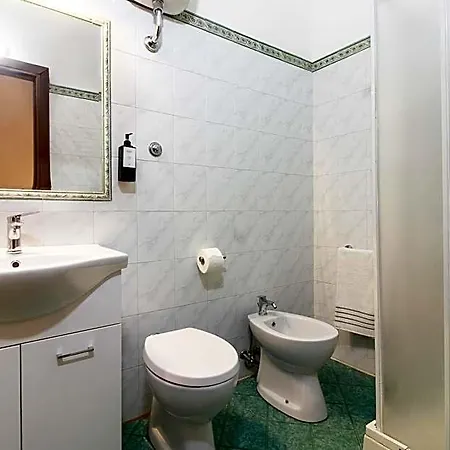 Hotel Domus 2*